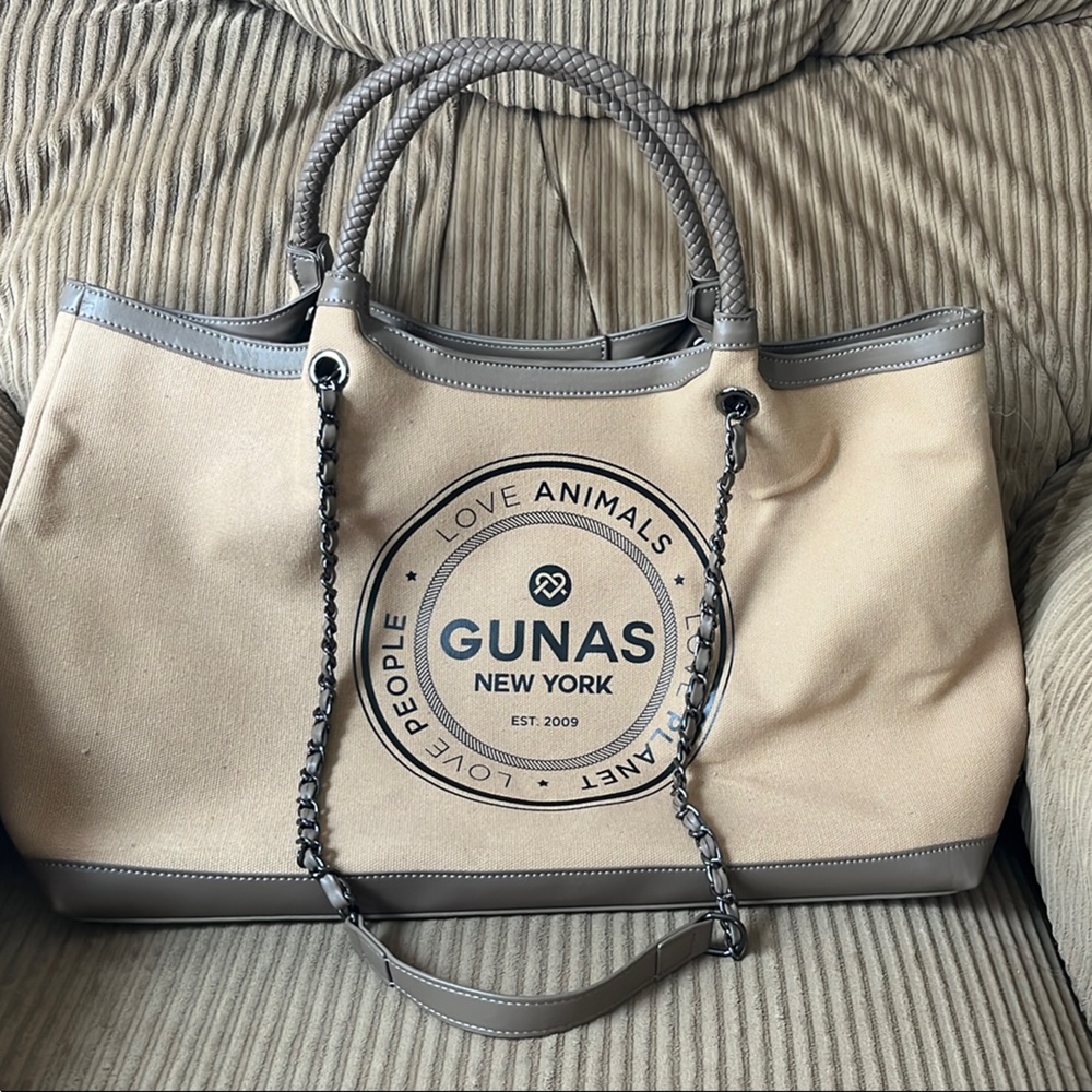 Classic cream and sage Gunas New York canvas bag